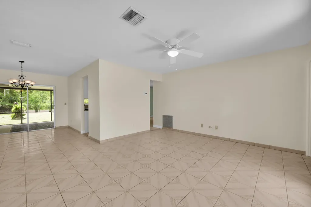 191 SW Ivanhoe Court Port St Lucie FL 34983