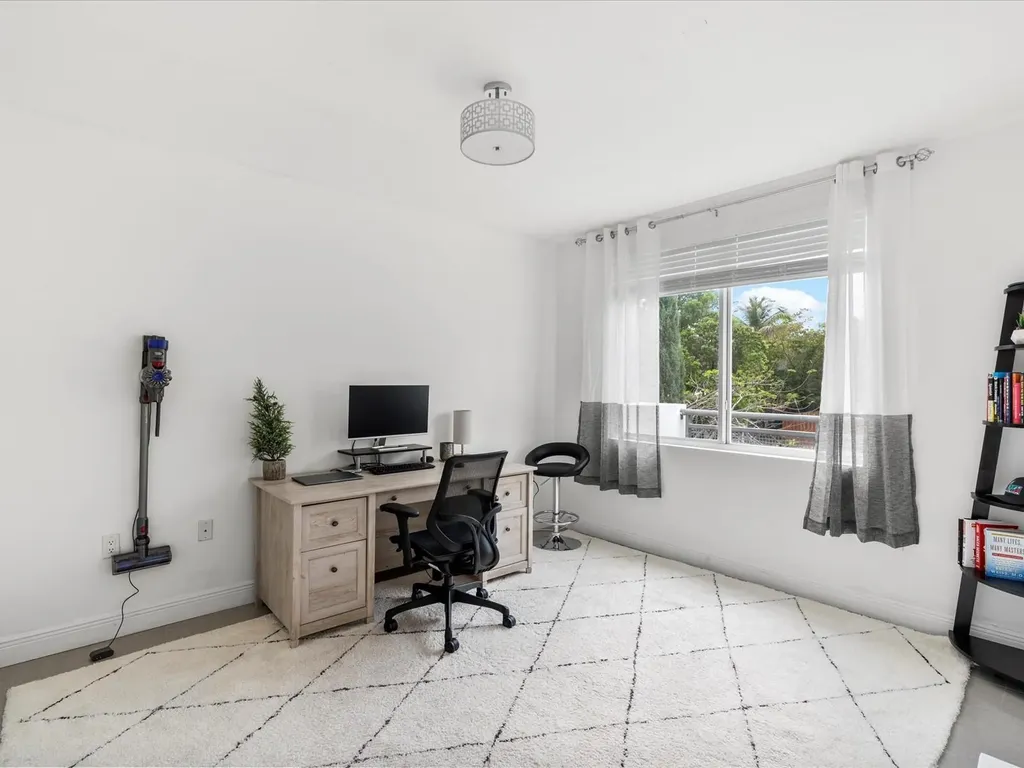 832 NE 19th Avenue Fort Lauderdale FL 33304