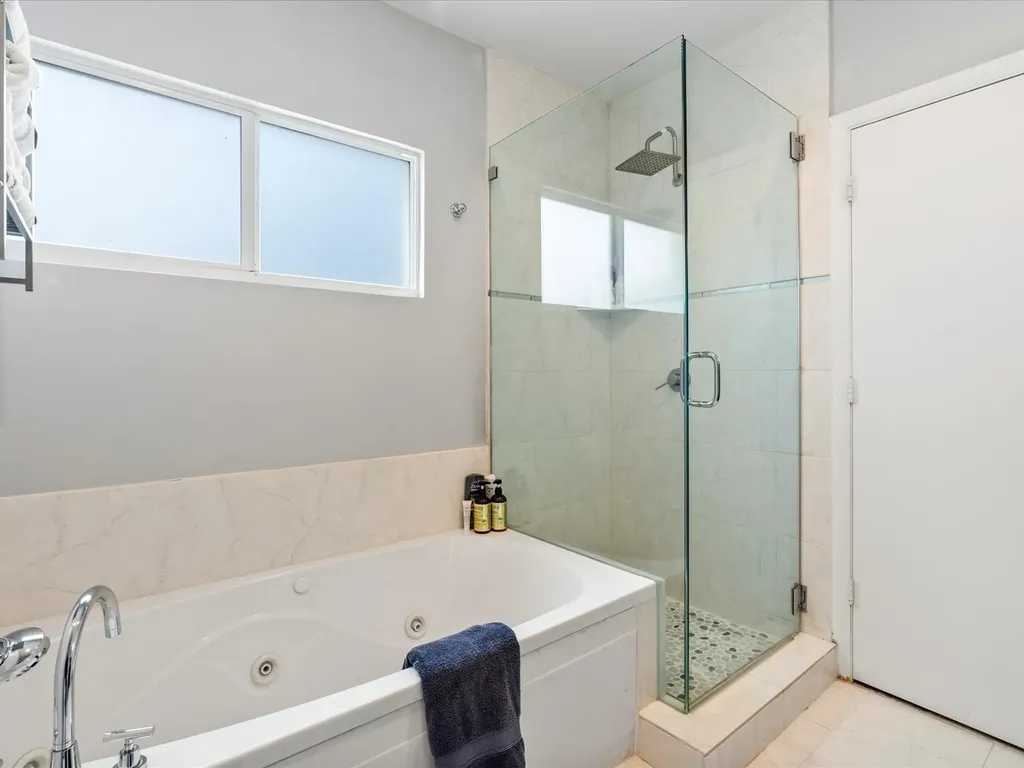 832 NE 19th Avenue Fort Lauderdale FL 33304