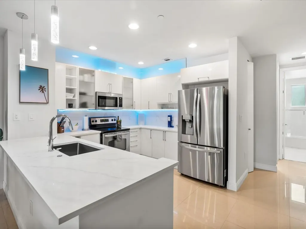 832 NE 19th Avenue Fort Lauderdale FL 33304