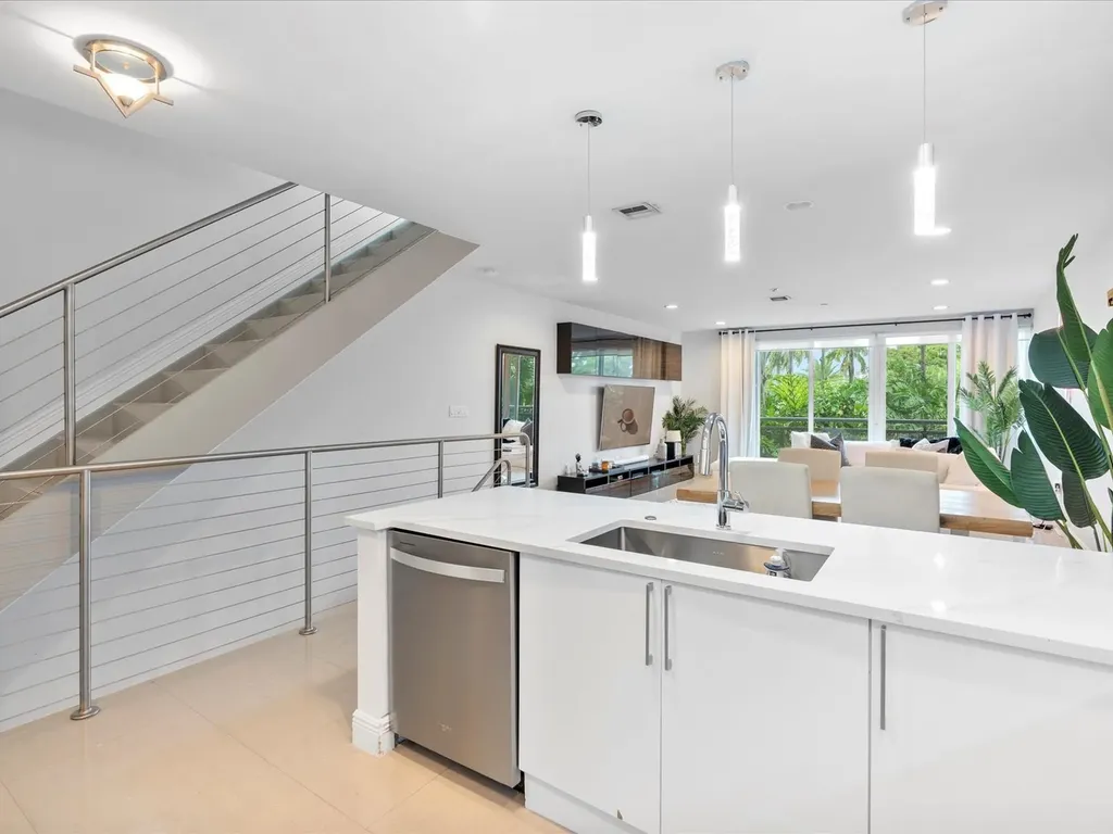 832 NE 19th Avenue Fort Lauderdale FL 33304