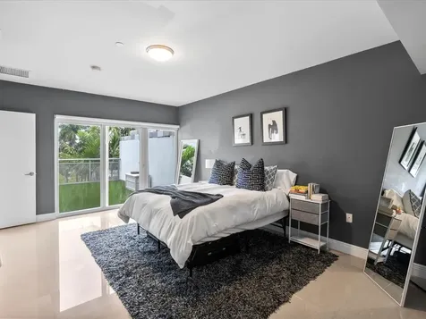 832 NE 19th Avenue Fort Lauderdale FL 33304