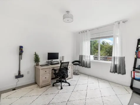 832 NE 19th Avenue Fort Lauderdale FL 33304