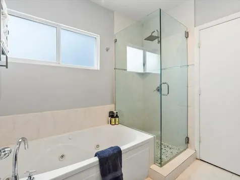 832 NE 19th Avenue Fort Lauderdale FL 33304