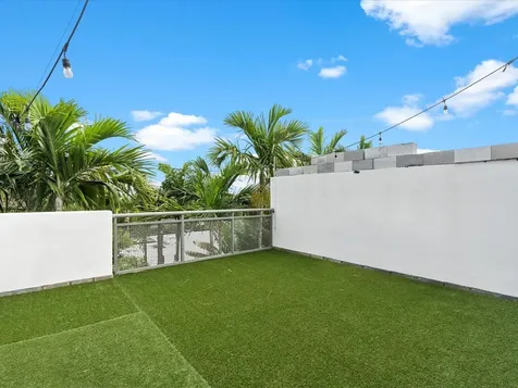 832 NE 19th Avenue Fort Lauderdale FL 33304