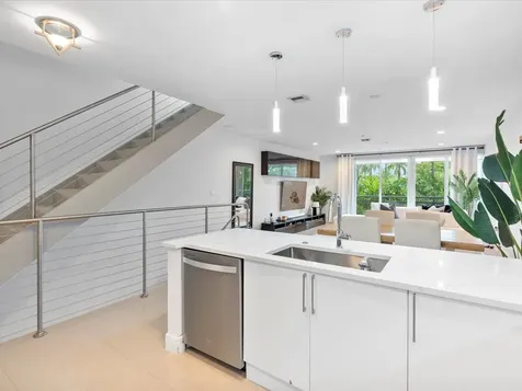 832 NE 19th Avenue Fort Lauderdale FL 33304