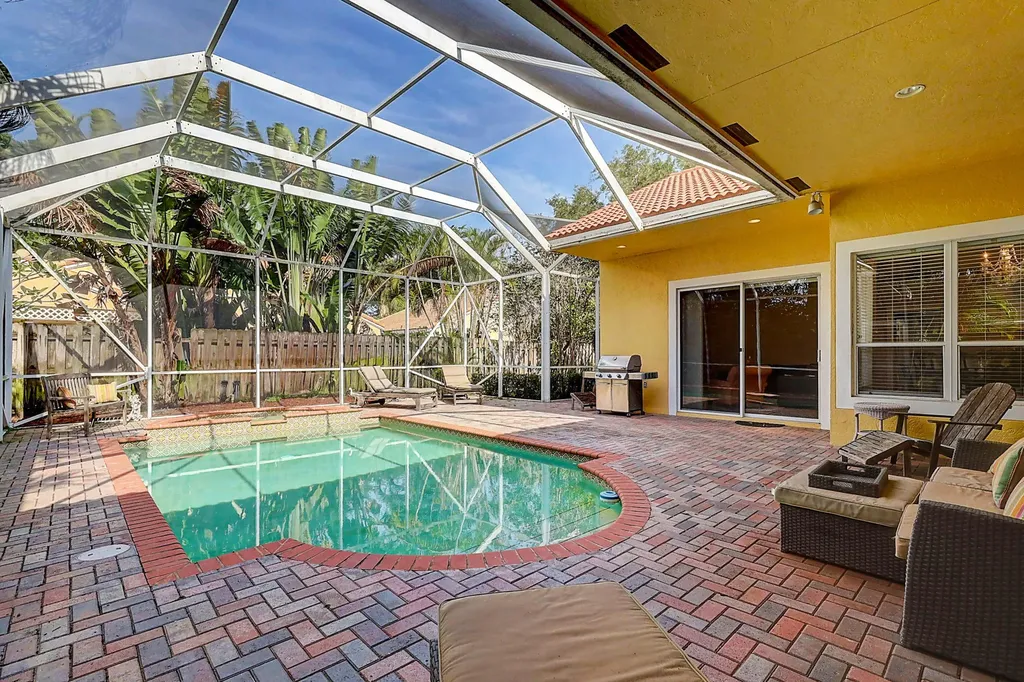 10207 Allamanda Boulevard Palm Beach Gardens FL 33410