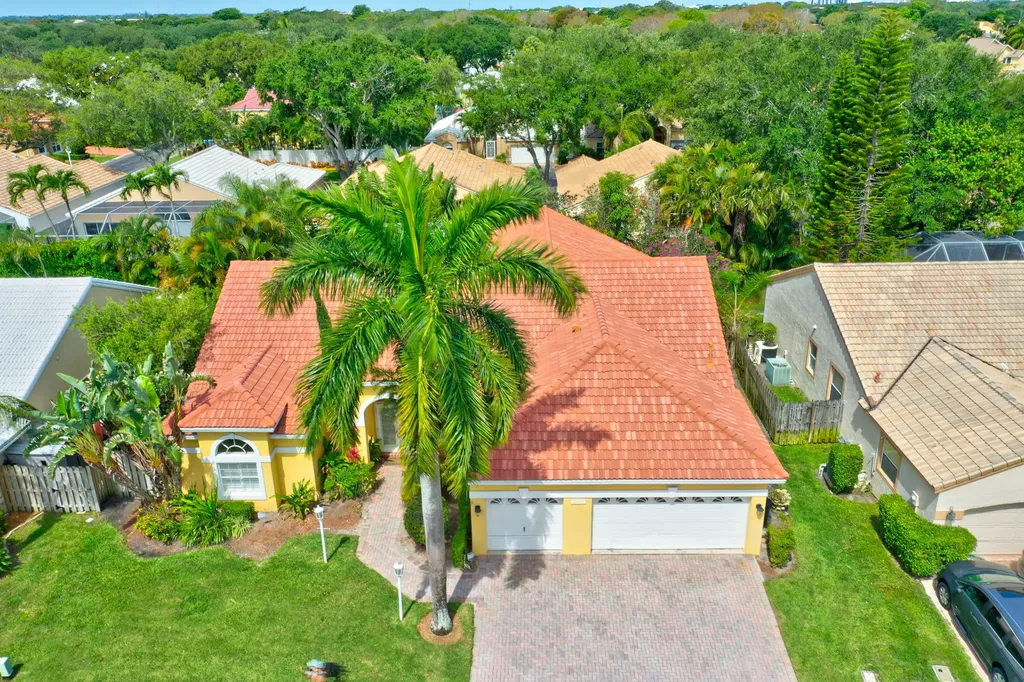 10207 Allamanda Boulevard Palm Beach Gardens FL 33410