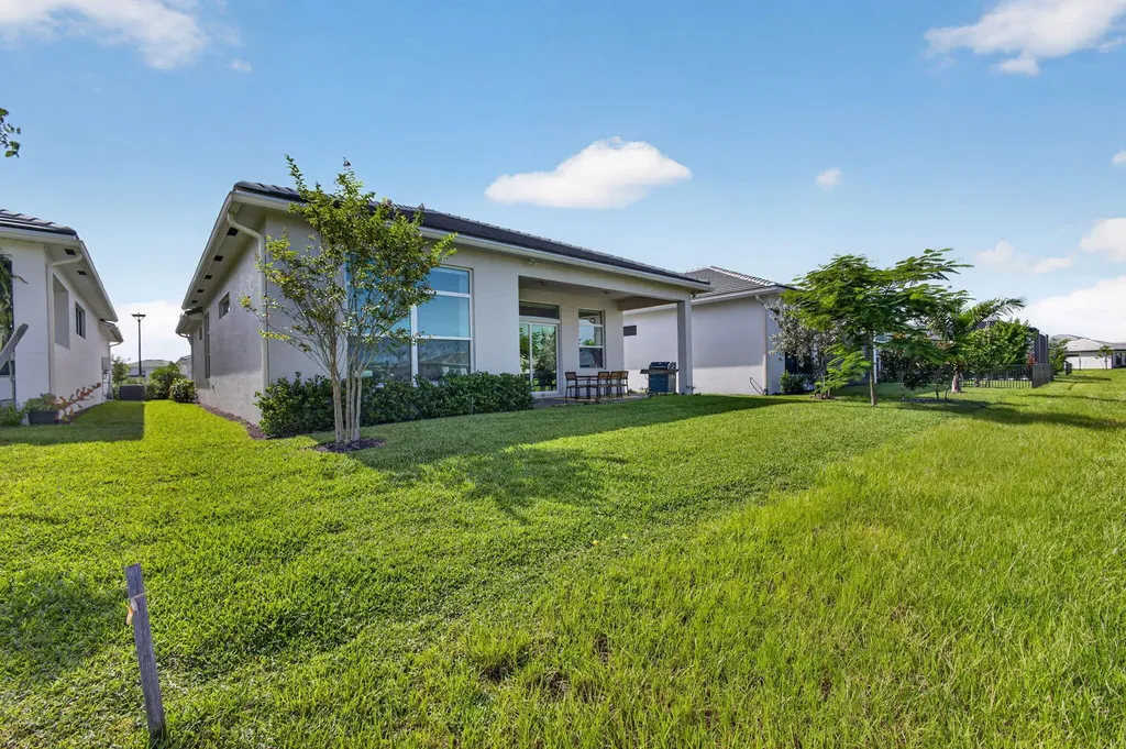 5469 Hutchinson Way Westlake FL 33470