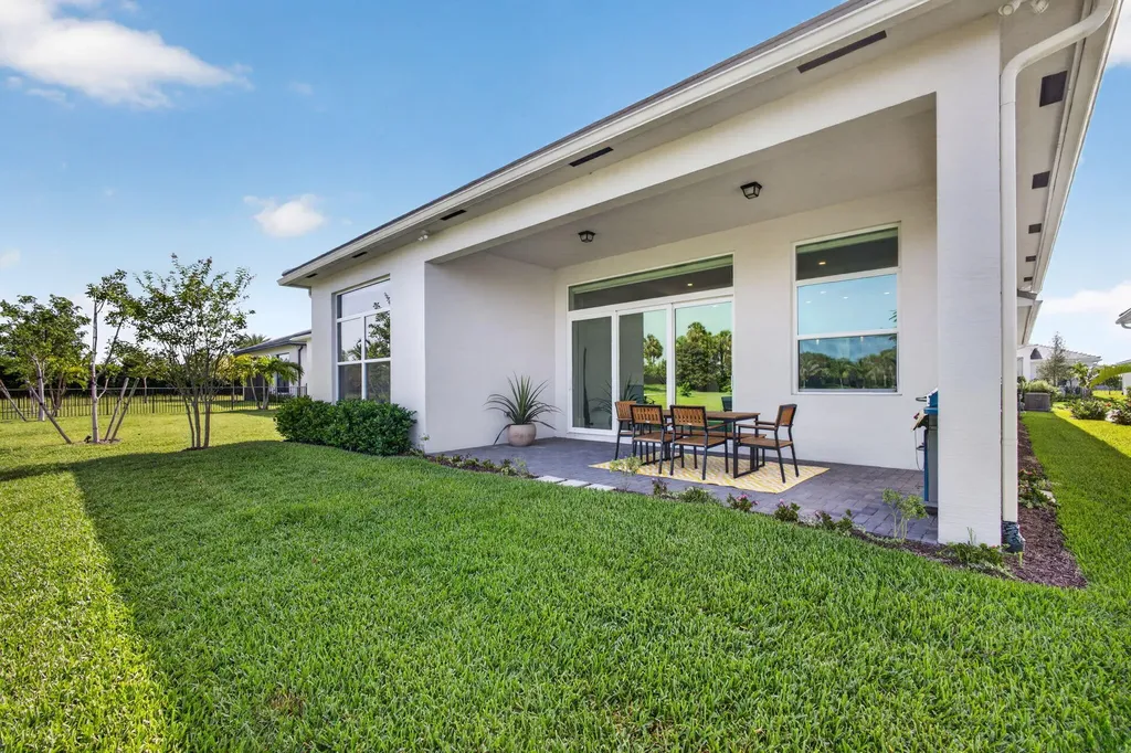 5469 Hutchinson Way Westlake FL 33470