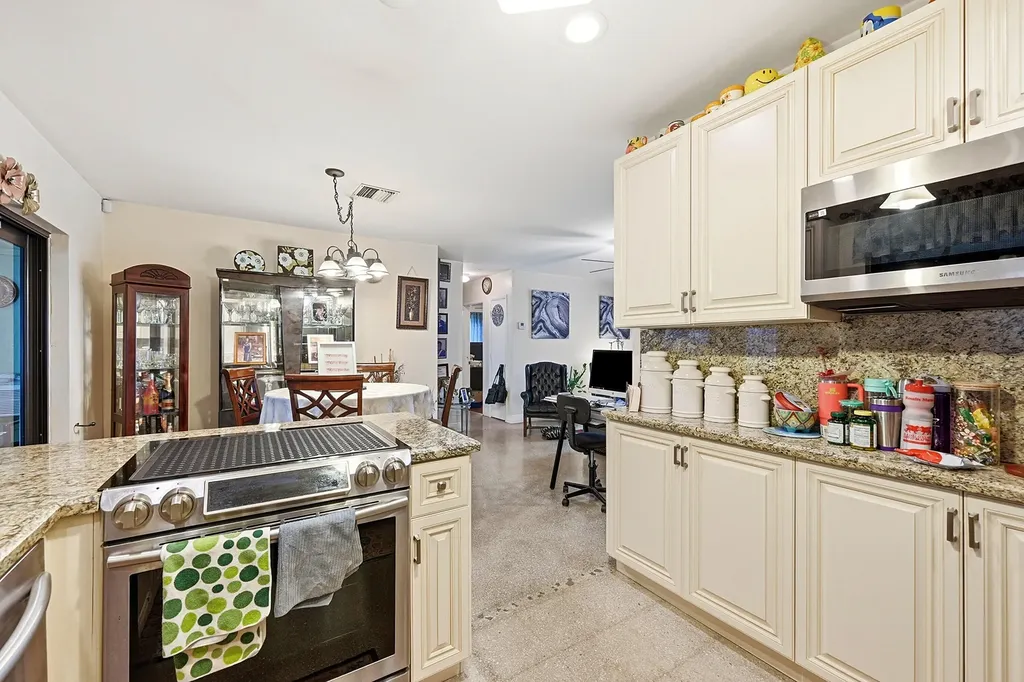 1310 SW 7th Avenue Deerfield Beach FL 33441