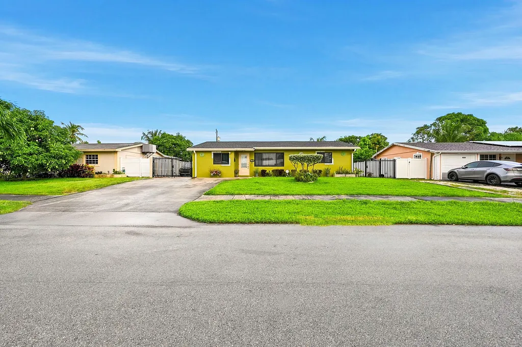 1310 SW 7th Avenue Deerfield Beach FL 33441