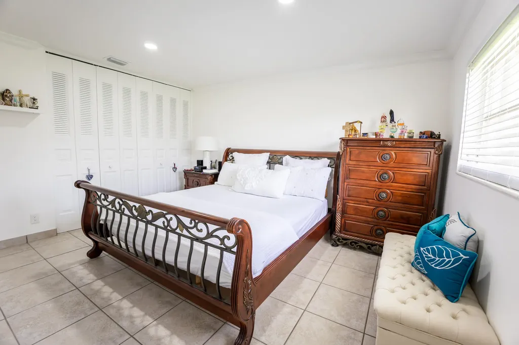 2631 Dudley Drive W West Palm Beach FL 33415