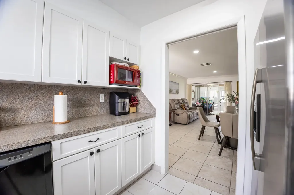 2631 Dudley Drive W West Palm Beach FL 33415