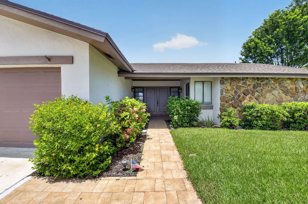 17667 Pine Needle Terrace Boca Raton FL 33487