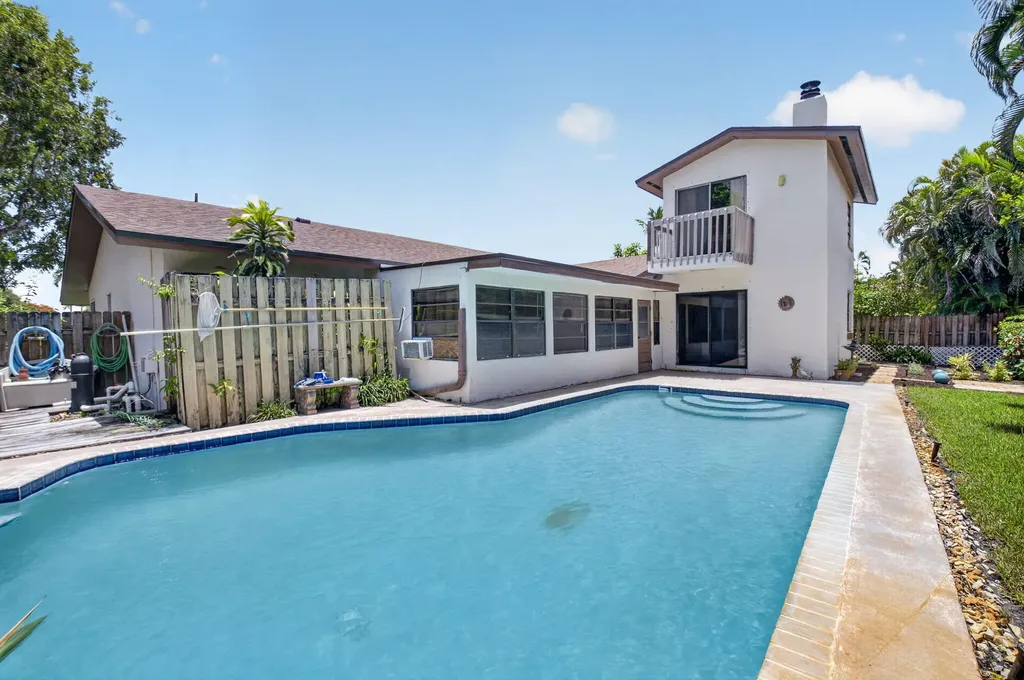 17667 Pine Needle Terrace Boca Raton FL 33487
