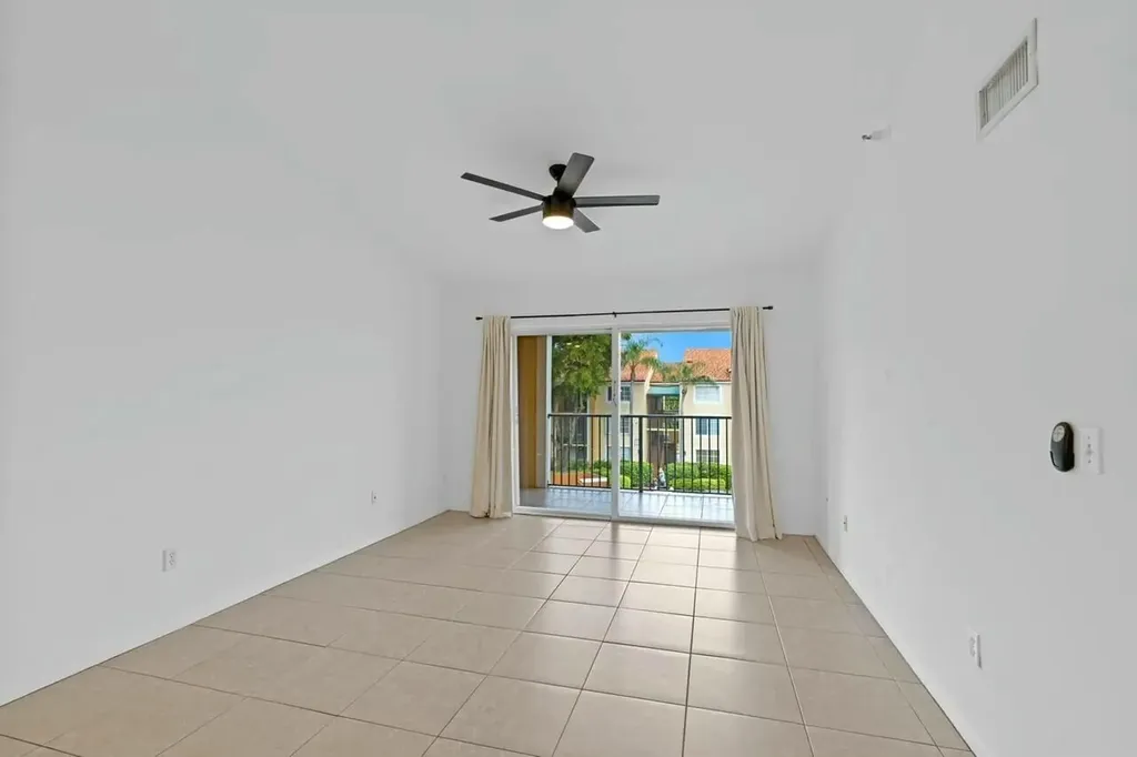 135 Yacht Club Way Hypoluxo FL 33462