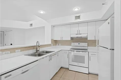135 Yacht Club Way Hypoluxo FL 33462