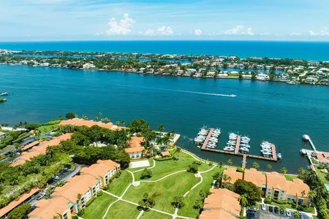 135 Yacht Club Way Hypoluxo FL 33462