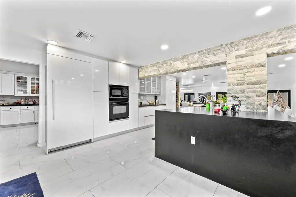4131 NW 99th Avenue Coral Springs FL 33065
