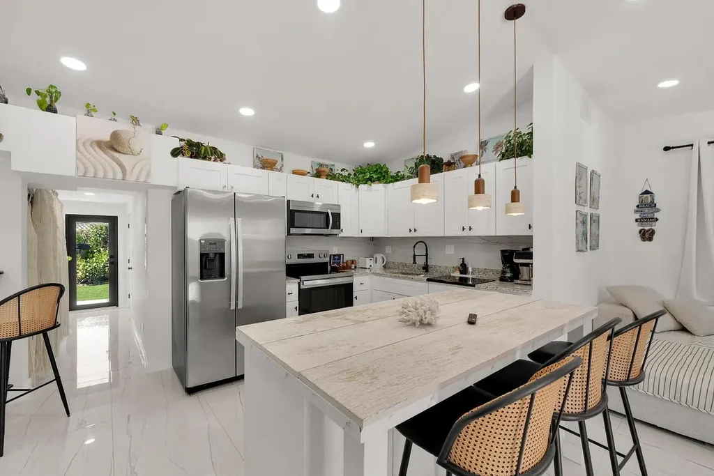 1433 NE 53rd Court Pompano Beach FL 33064