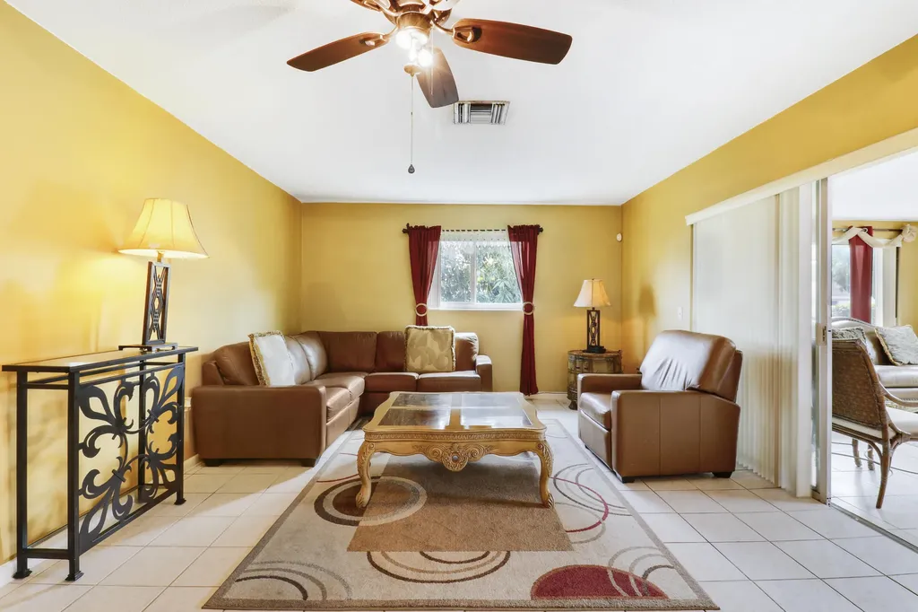827 Caroline Avenue West Palm Beach FL 33413
