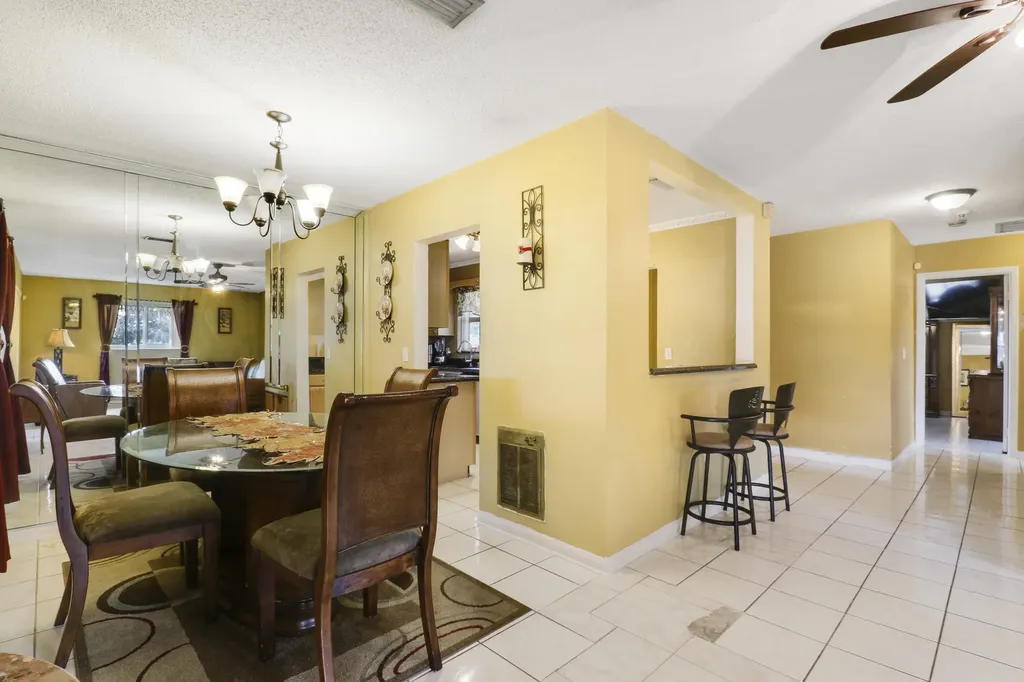 827 Caroline Avenue West Palm Beach FL 33413