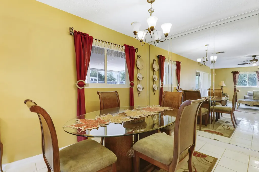 827 Caroline Avenue West Palm Beach FL 33413