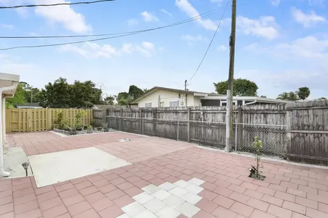 827 Caroline Avenue West Palm Beach FL 33413