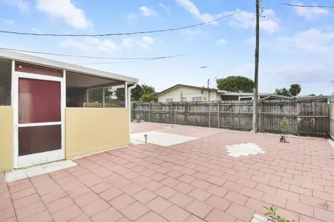 827 Caroline Avenue West Palm Beach FL 33413