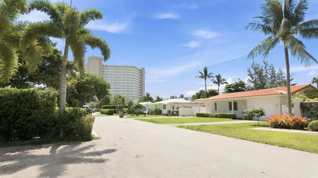 1945 NE 4th Street Deerfield Beach FL 33441
