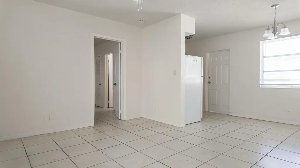 1945 NE 4th Street Deerfield Beach FL 33441