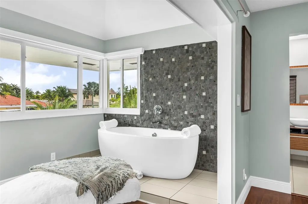 39 Castle Harbor Isle Drive Fort Lauderdale FL 33308