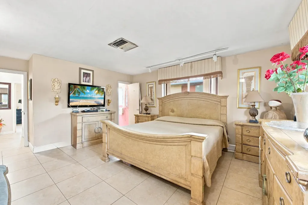 1000 Wyoming Avenue Fort Lauderdale FL 33312
