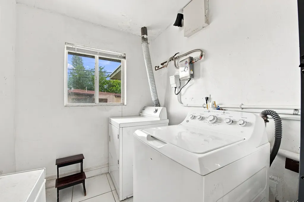 1000 Wyoming Avenue Fort Lauderdale FL 33312