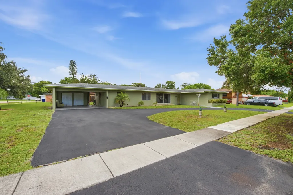 1000 Wyoming Avenue Fort Lauderdale FL 33312