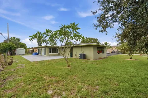 1000 Wyoming Avenue Fort Lauderdale FL 33312