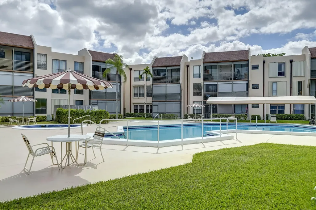 6751 N University Drive Tamarac FL 33321