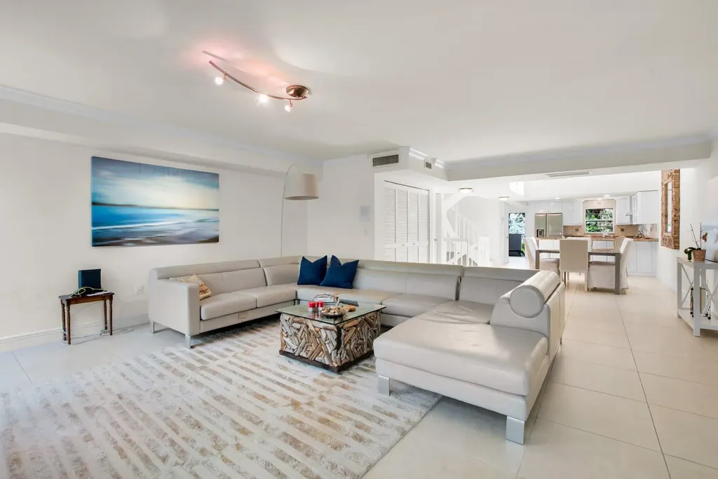 1222 Hillsboro Mile Hillsboro Beach FL 33062
