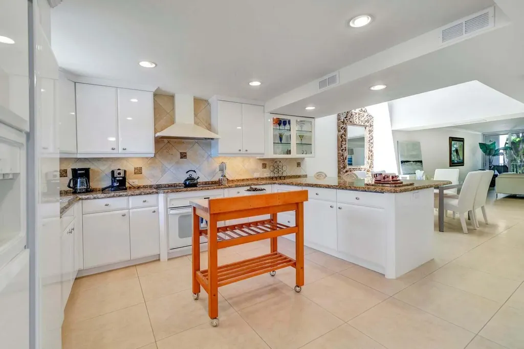 1222 Hillsboro Mile Hillsboro Beach FL 33062