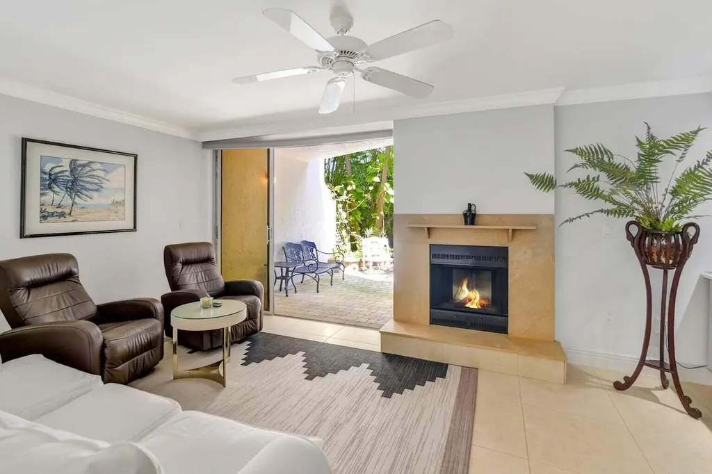 1222 Hillsboro Mile Hillsboro Beach FL 33062
