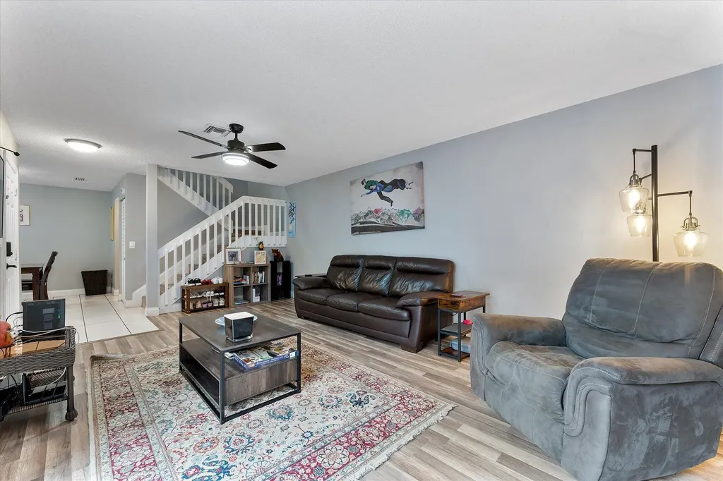 2562 NW 99th Avenue Coral Springs FL 33065