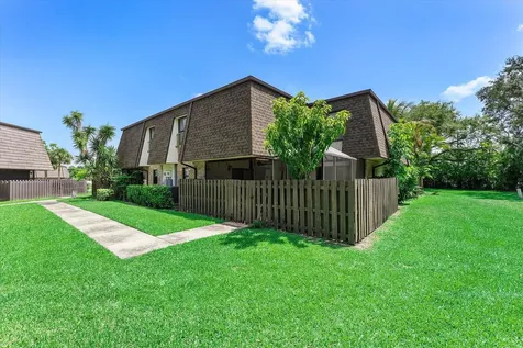 2562 NW 99th Avenue Coral Springs FL 33065