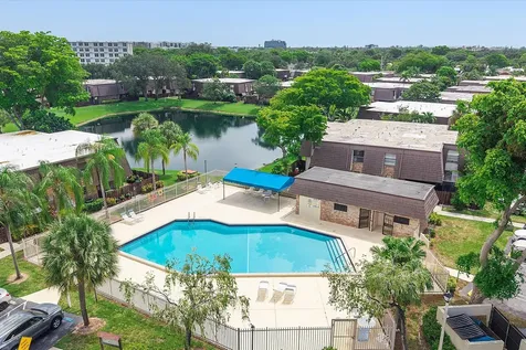 2562 NW 99th Avenue Coral Springs FL 33065