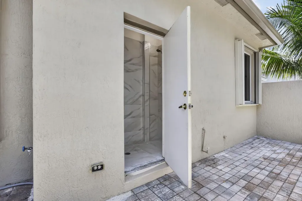 11202 Osprey Lake Lane Palm Beach Gardens FL 33412