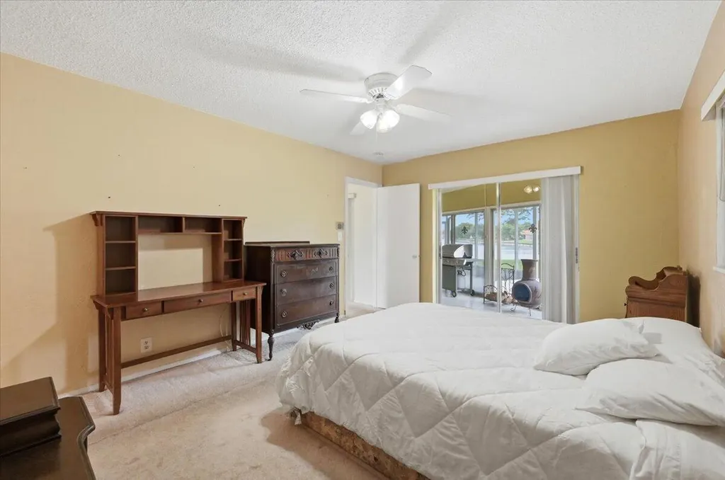 9401 NW 70 Place Tamarac FL 33321