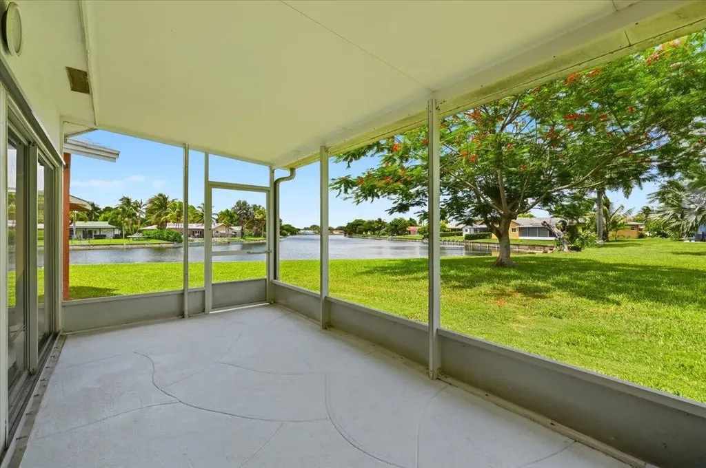 9401 NW 70 Place Tamarac FL 33321