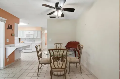 9401 NW 70 Place Tamarac FL 33321