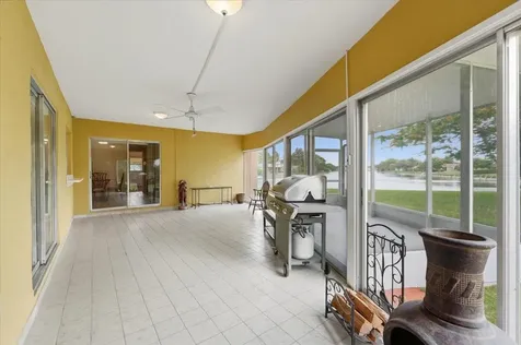 9401 NW 70 Place Tamarac FL 33321