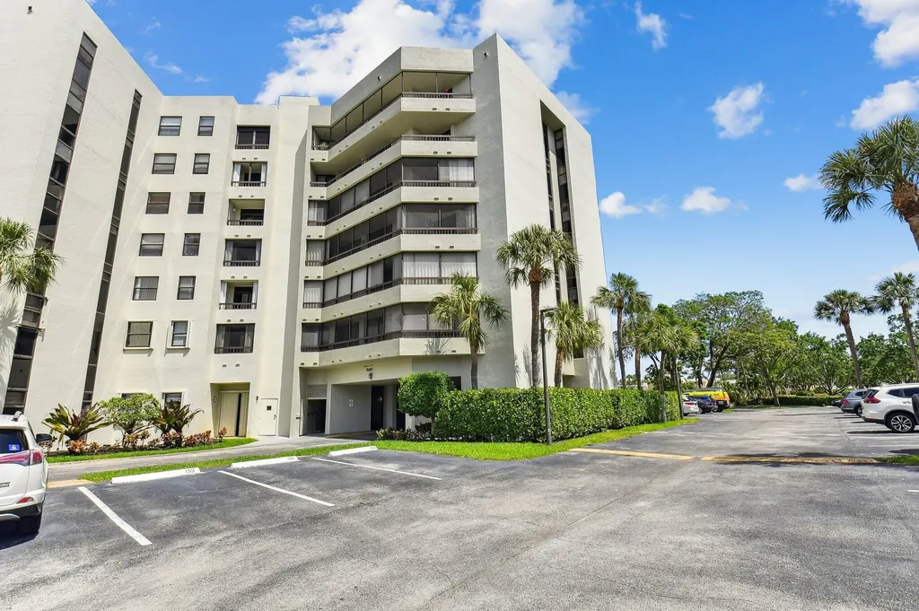 6463 La Costa Drive Boca Raton FL 33433